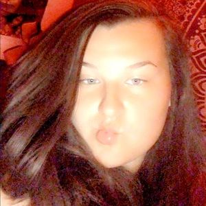 Meet your Posher, Leeann